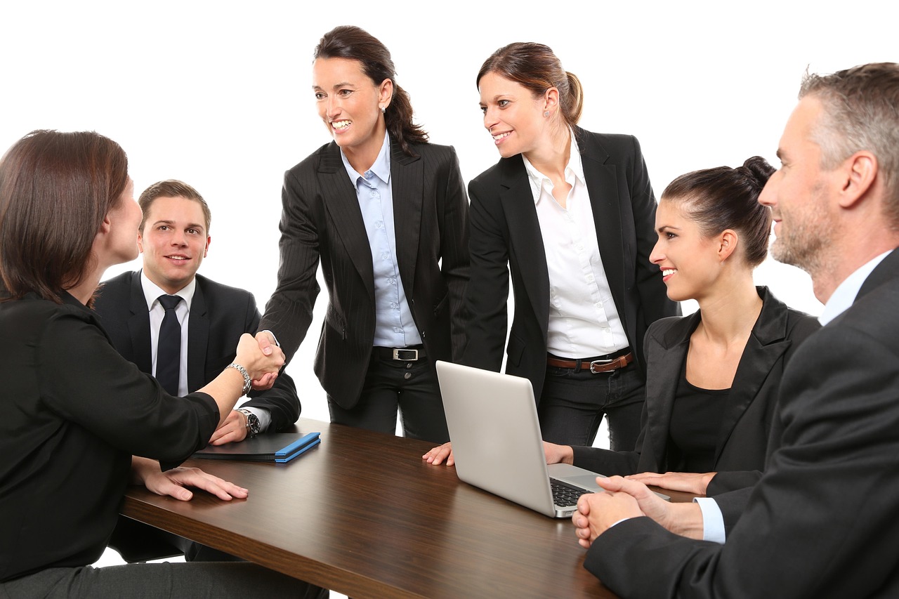Cliente feliz con los resultados de su publicidad